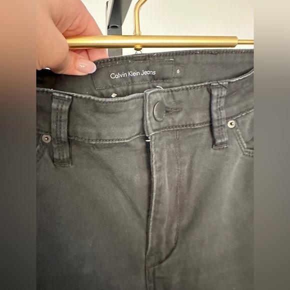 Calvin Klein black skinny jeans! Size 6. - Picture 2 of 7